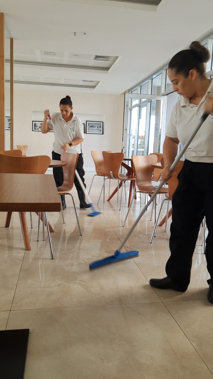 Limpeza profissional de áreas comuns e lazer