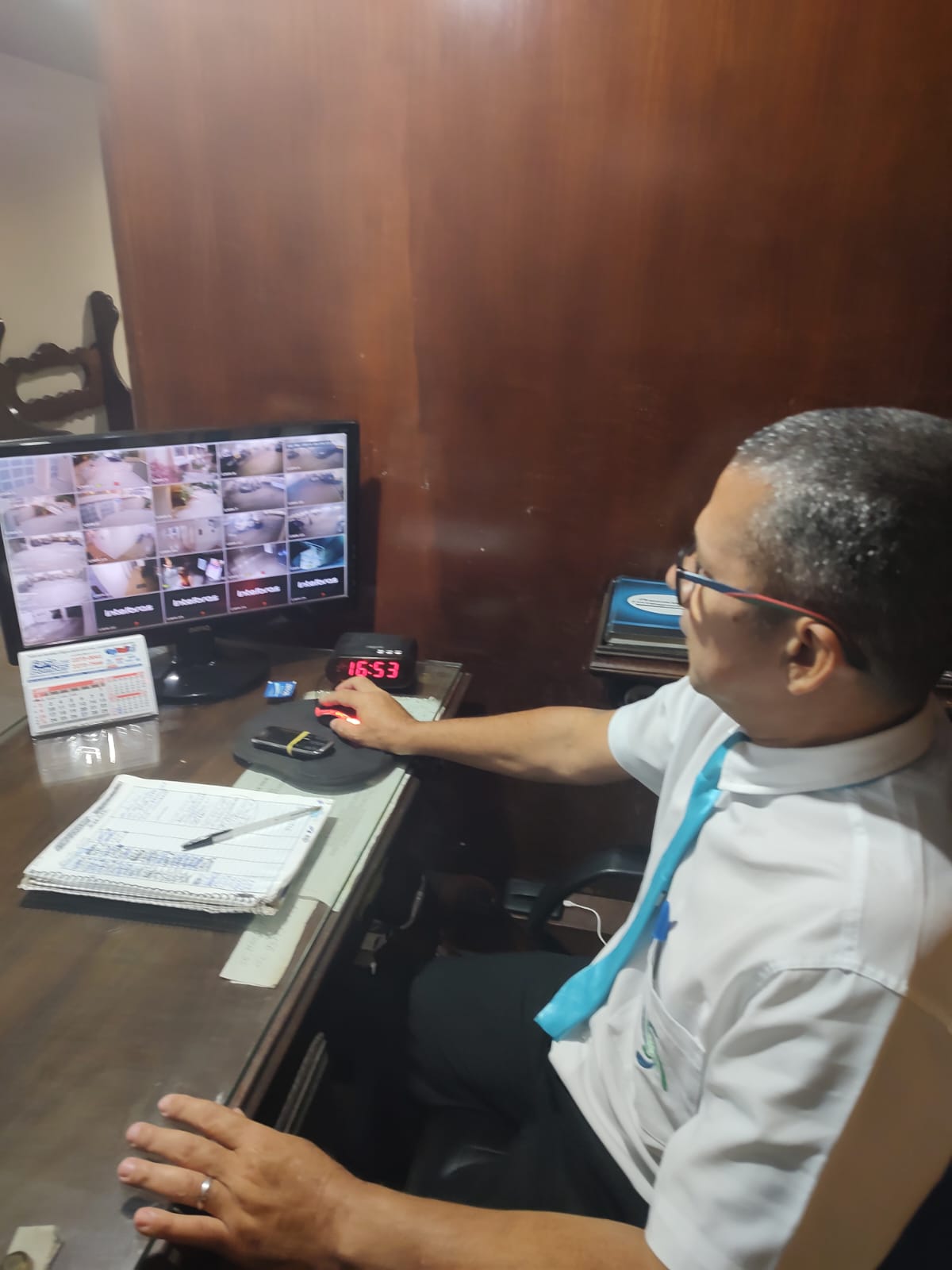Serviço de portaria terceirizada e controle de acesso